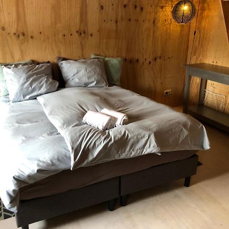 Cabin In The Green - Near Amsterdam เวลเซน-เซิด ภายนอก รูปภาพ